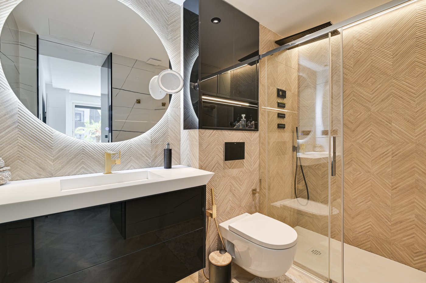 Wohnung in Barcelona, Spanien 3 Schlafzimmer, 222 m2 Nr. 130360