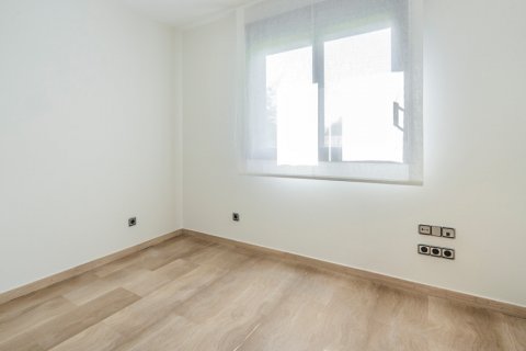 Apartment for sale Madrid, Spain 3 bedrooms, 116 sq.m. No. 124703 - photo 22