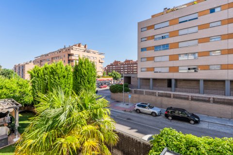 Apartment for sale Madrid, Spain 3 bedrooms, 116 sq.m. No. 124703 - photo 14