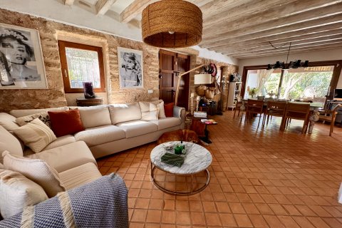 Finca myytävänä Pollenca, Mallorca, Espanja, 3 makuuhuonetta, 218 m2 No. 129596 - kuva 5