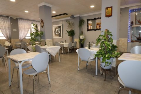 Commercial property for sale Torrevieja, Alicante, Spain 400 sq.m. No. 131916 - photo 1