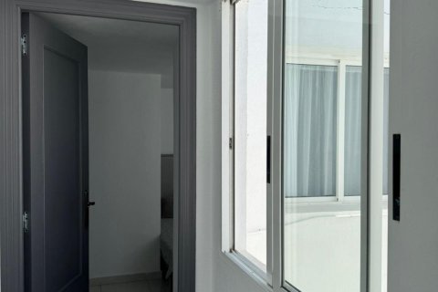 Takvåning till salu Torrevieja, Alicante, Spanien 120 kvm. Nr. 129549 - foto 27