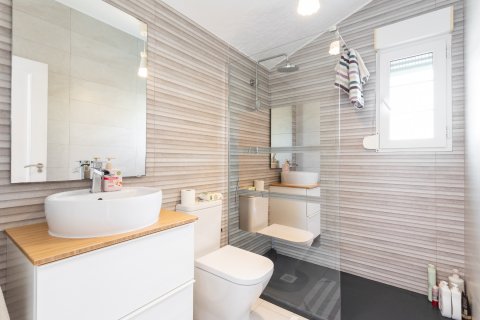 Villa en venta Cabo Roig, Alicante, España 4 dormitorios, 111 m2 No. 125924 - foto 27