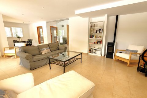 Finca for rent Sineu, Mallorca, Spain 4 bedrooms, 272 sq.m. No. 131005 - photo 7