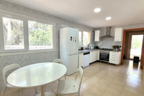 Finca for rent Sineu, Mallorca, Spain 4 bedrooms, 272 sq.m. No. 131005 - photo 8