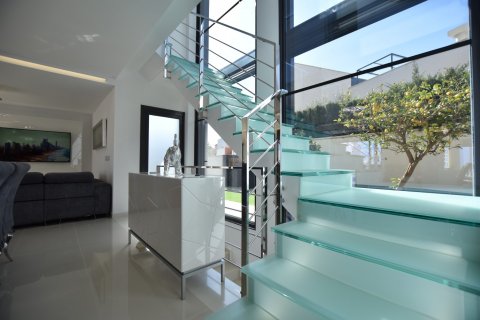 Villa for sale San Miguel de Salinas, Alicante, Spain 5 bedrooms, 298 sq.m. No. 124983 - photo 4