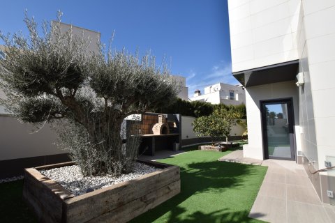 Villa for sale San Miguel de Salinas, Alicante, Spain 5 bedrooms, 298 sq.m. No. 124983 - photo 18