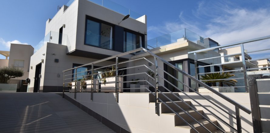 Villa San Miguel de Salinas, Alicante, Spain 5 bedrooms, 298 sq.m. No. 124983