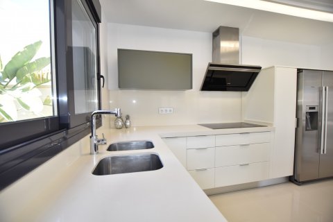 Villa for sale San Miguel de Salinas, Alicante, Spain 5 bedrooms, 298 sq.m. No. 124983 - photo 12