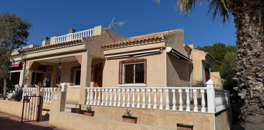 Villa Algorfa, Alicante, Spagna 3 camere da letto, 84 mq. N° 124984