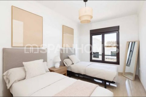 Villa en venta Estepona, Málaga, España 3 dormitorios, 147 m2 No. 122482 - foto 8