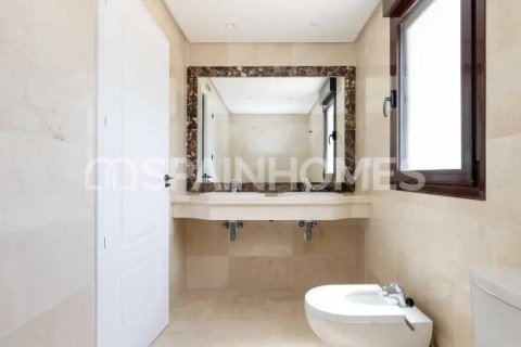 Villa à vendre à Estepona, Malaga, Espagne, 3 chambres, 147 m2 No. 122482 - photo 17