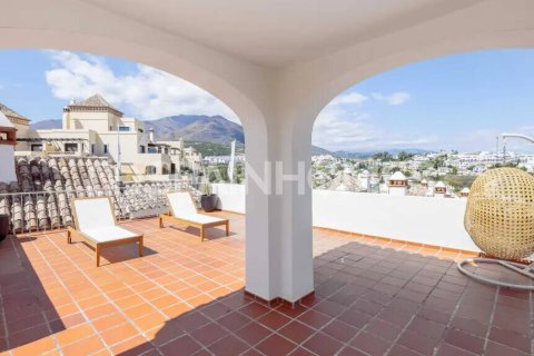 Villa à vendre à Estepona, Malaga, Espagne, 3 chambres, 147 m2 No. 122482 - photo 11