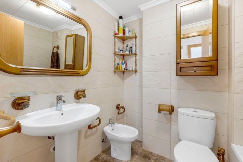 Apartment for sale Torrevieja, Alicante, Spain 3 bedrooms, 106 sq.m. No. 128645 - photo 18