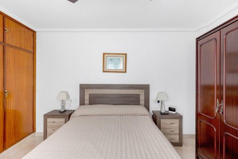 Apartment for sale Torrevieja, Alicante, Spain 3 bedrooms, 106 sq.m. No. 128645 - photo 12