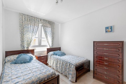 Apartment for sale Torrevieja, Alicante, Spain 3 bedrooms, 106 sq.m. No. 128645 - photo 17