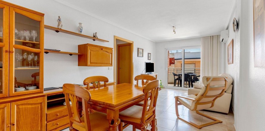 Apartment Torrevieja, Alicante, Spain 3 bedrooms, 106 sq.m. No. 128645