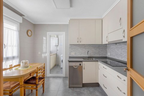 Apartment for sale Torrevieja, Alicante, Spain 3 bedrooms, 106 sq.m. No. 128645 - photo 8