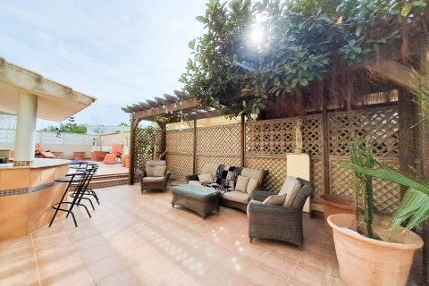 Villa for sale Alicante, Spain 5 bedrooms, 170 sq.m. No. 128647 - photo 11