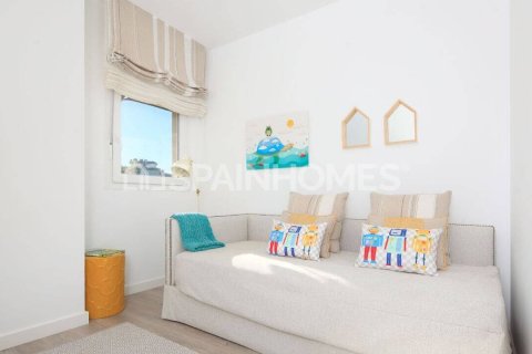 Kattohuoneisto myytävänä Marbella, Malaga, Espanja, 4 makuuhuonetta, 217 m2 No. 131319 - kuva 17