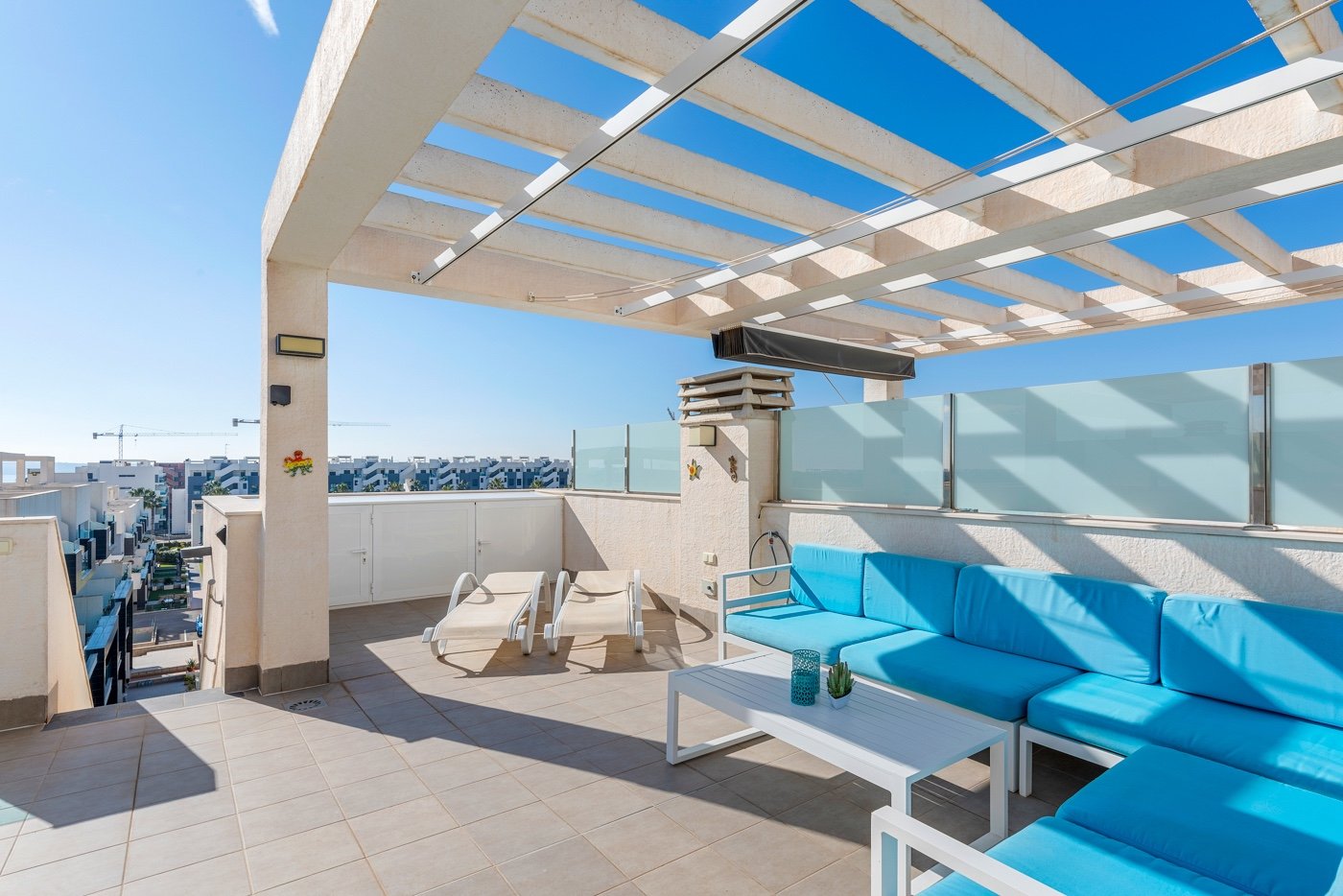 Huoneisto Guardamar del Segura, Alicante, Espanja 2 makuuhuonetta, 74 m2 No. 125917