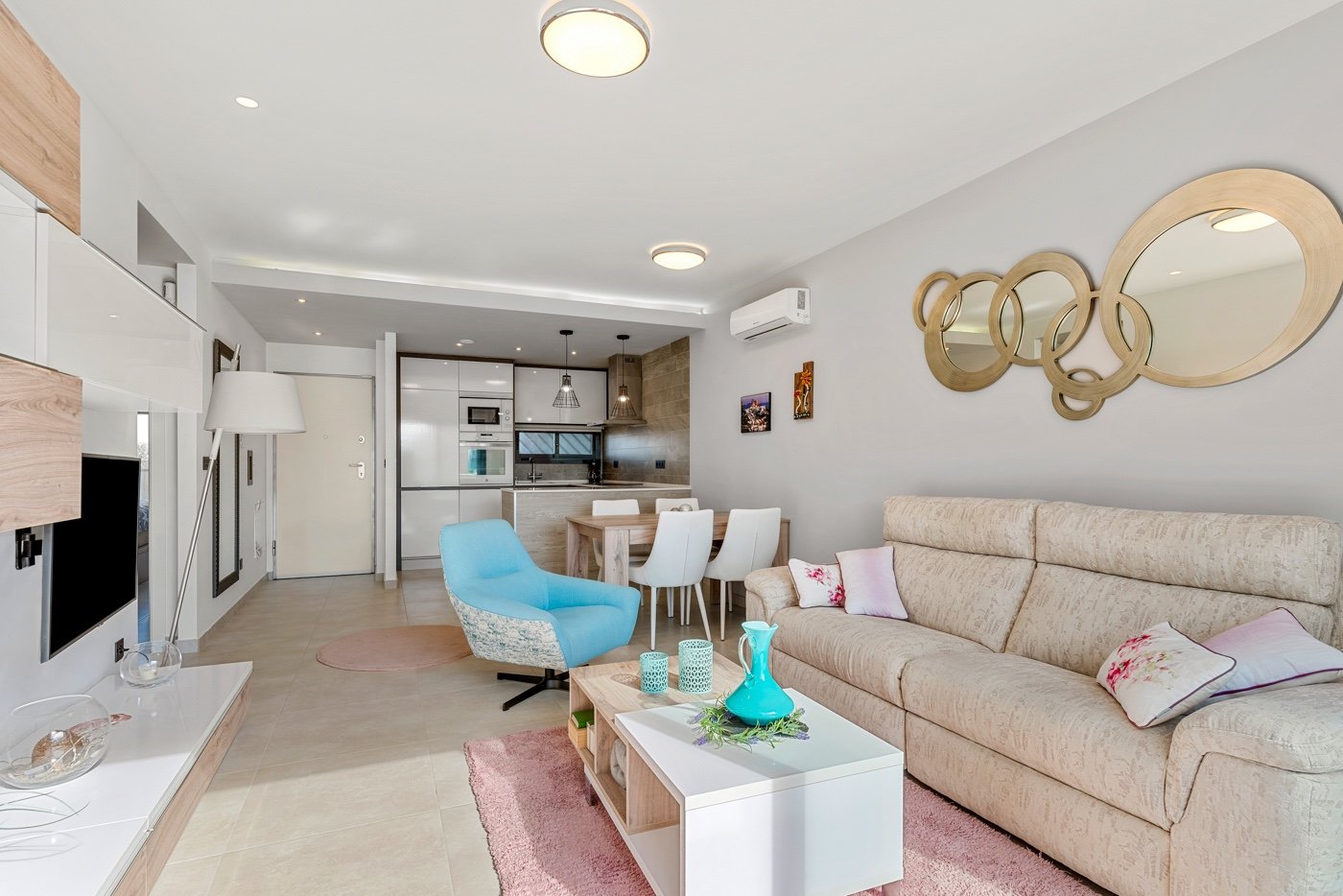 Huoneisto Guardamar del Segura, Alicante, Espanja 2 makuuhuonetta, 74 m2 No. 125917