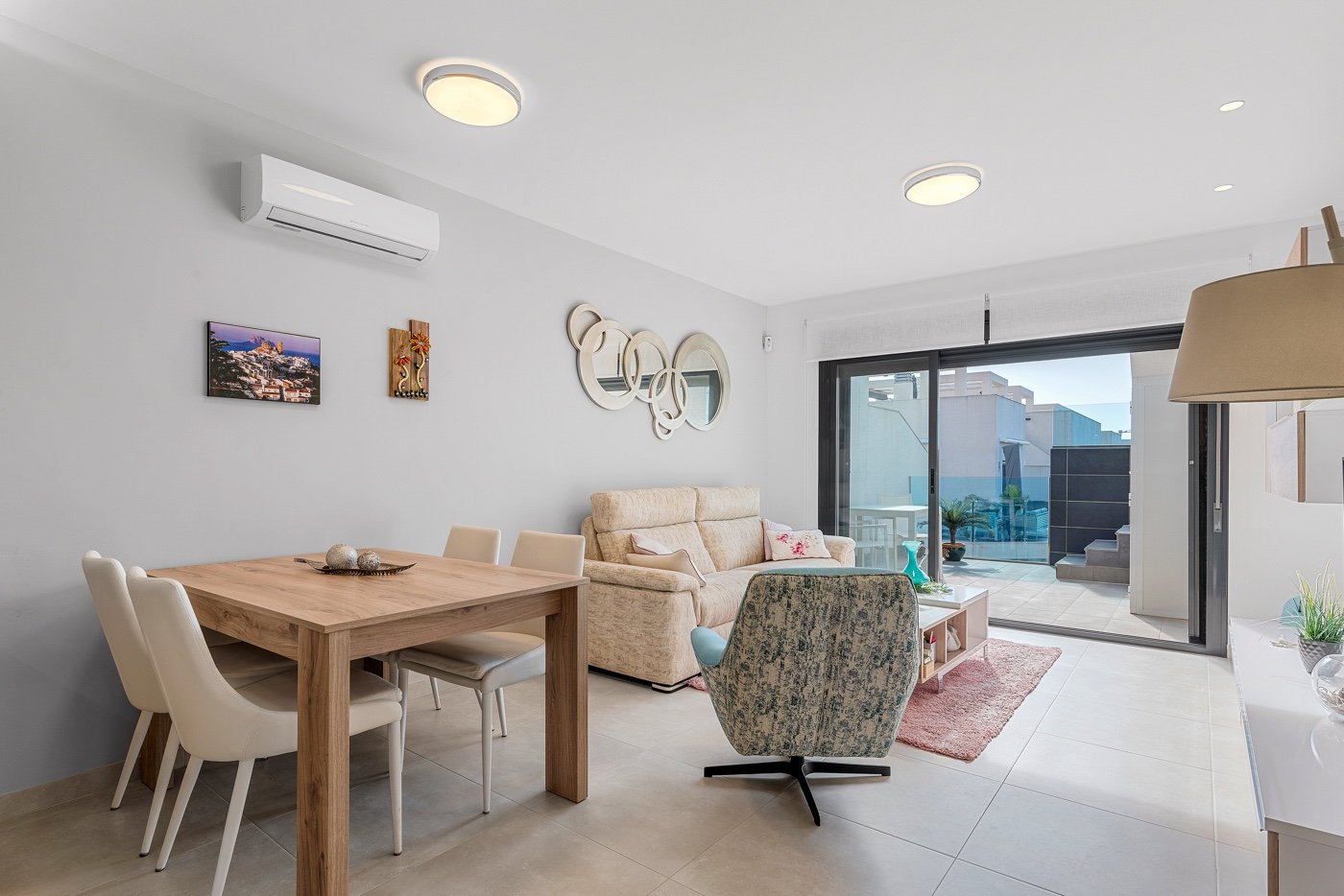 Huoneisto Guardamar del Segura, Alicante, Espanja 2 makuuhuonetta, 74 m2 No. 125917