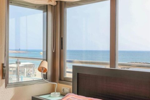 Apartment for sale Torrevieja, Alicante, Spain 4 bedrooms, 175 sq.m. No. 131945 - photo 14