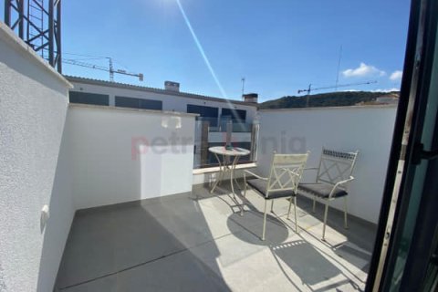 Townhouse for sale in Guardamar del Segura, Alicante, Spain 3 bedrooms,  No. 131946 - photo 13