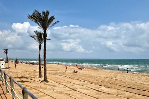 Townhouse for sale in Guardamar del Segura, Alicante, Spain 3 bedrooms,  No. 131946 - photo 15