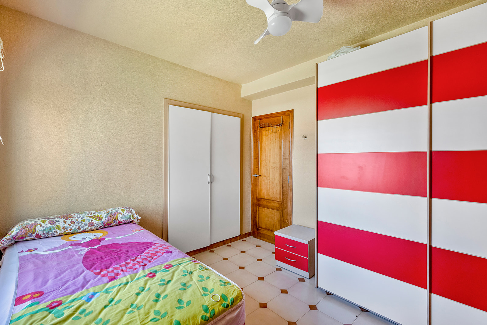 Villa a Rocio Del Mar, Alicante, Spagna 4 camere da letto, 141 mq. N° 128857