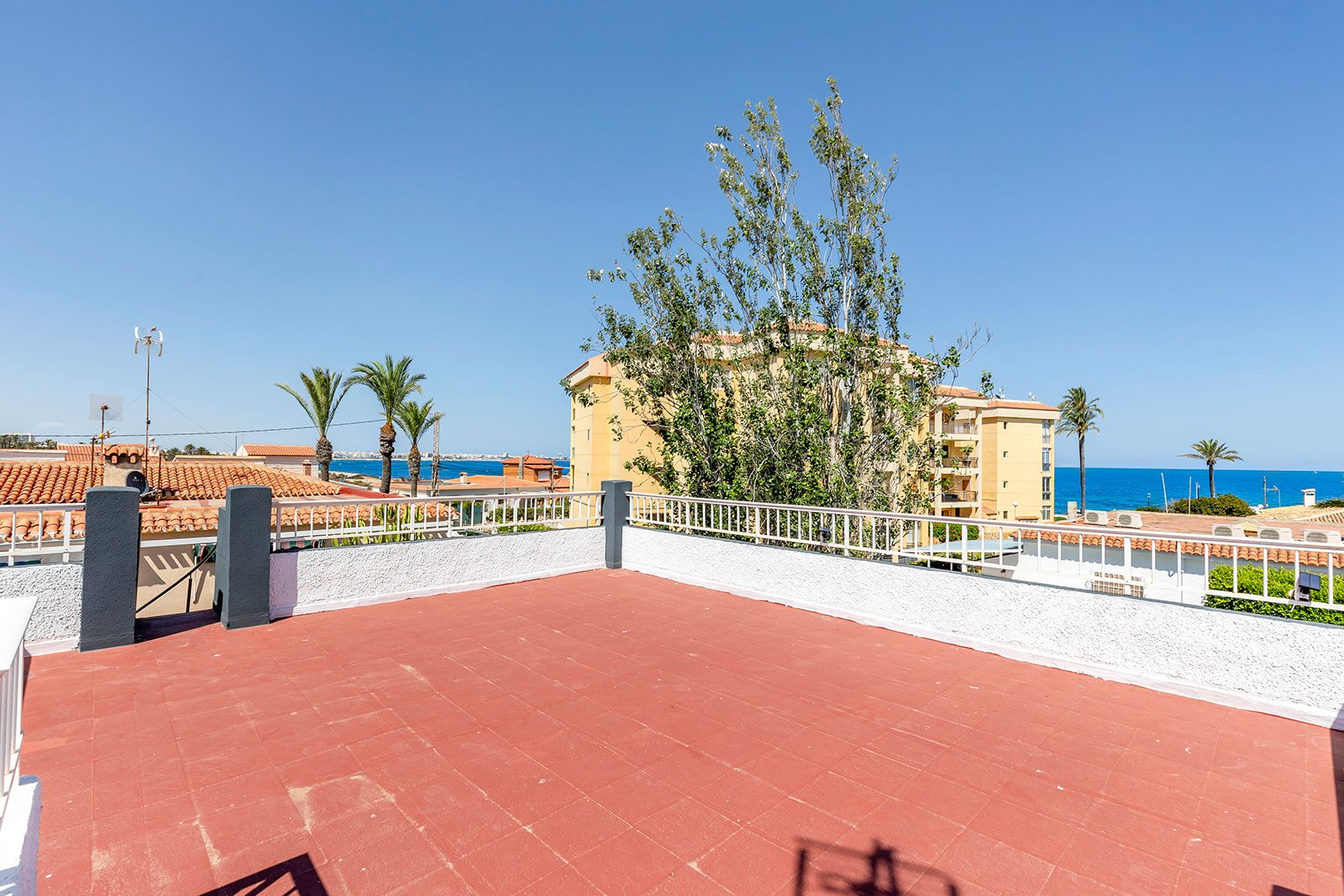 Villa a Rocio Del Mar, Alicante, Spagna 4 camere da letto, 141 mq. N° 128857