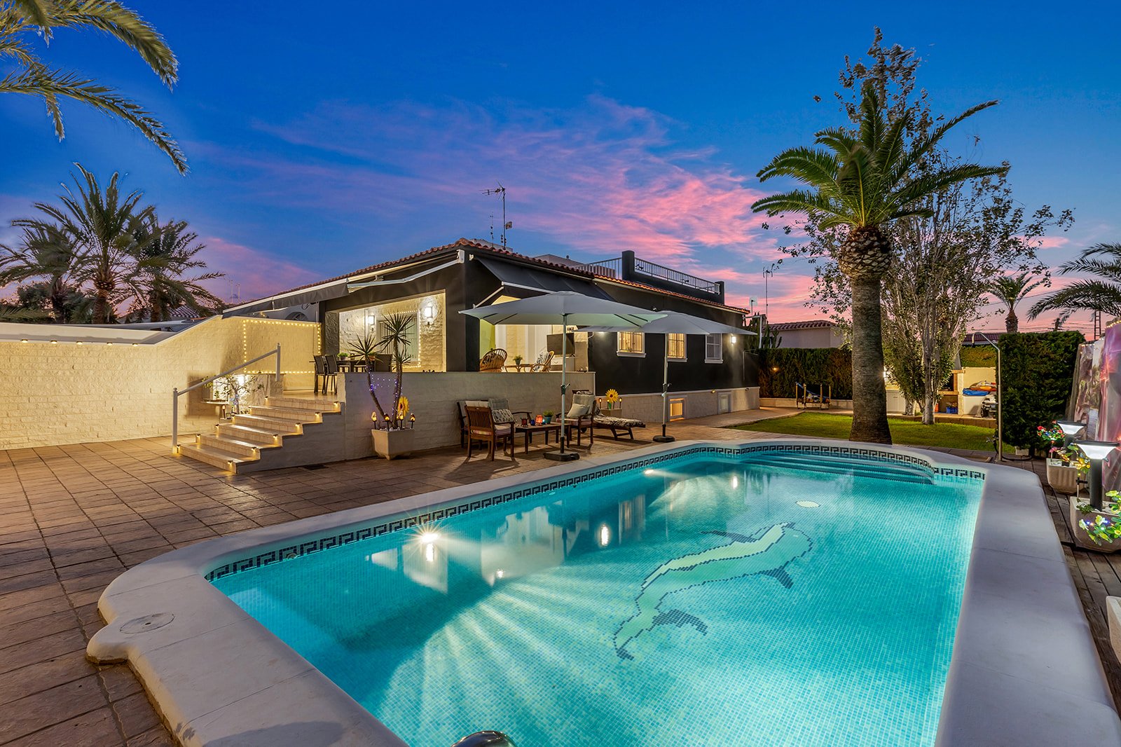 Villa a Rocio Del Mar, Alicante, Spagna 4 camere da letto, 141 mq. N° 128857