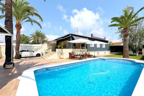 Villa à vendre Rocio Del Mar, Alicante, Espagne, 4 chambres, 141 m2 No. 128857 - photo 1