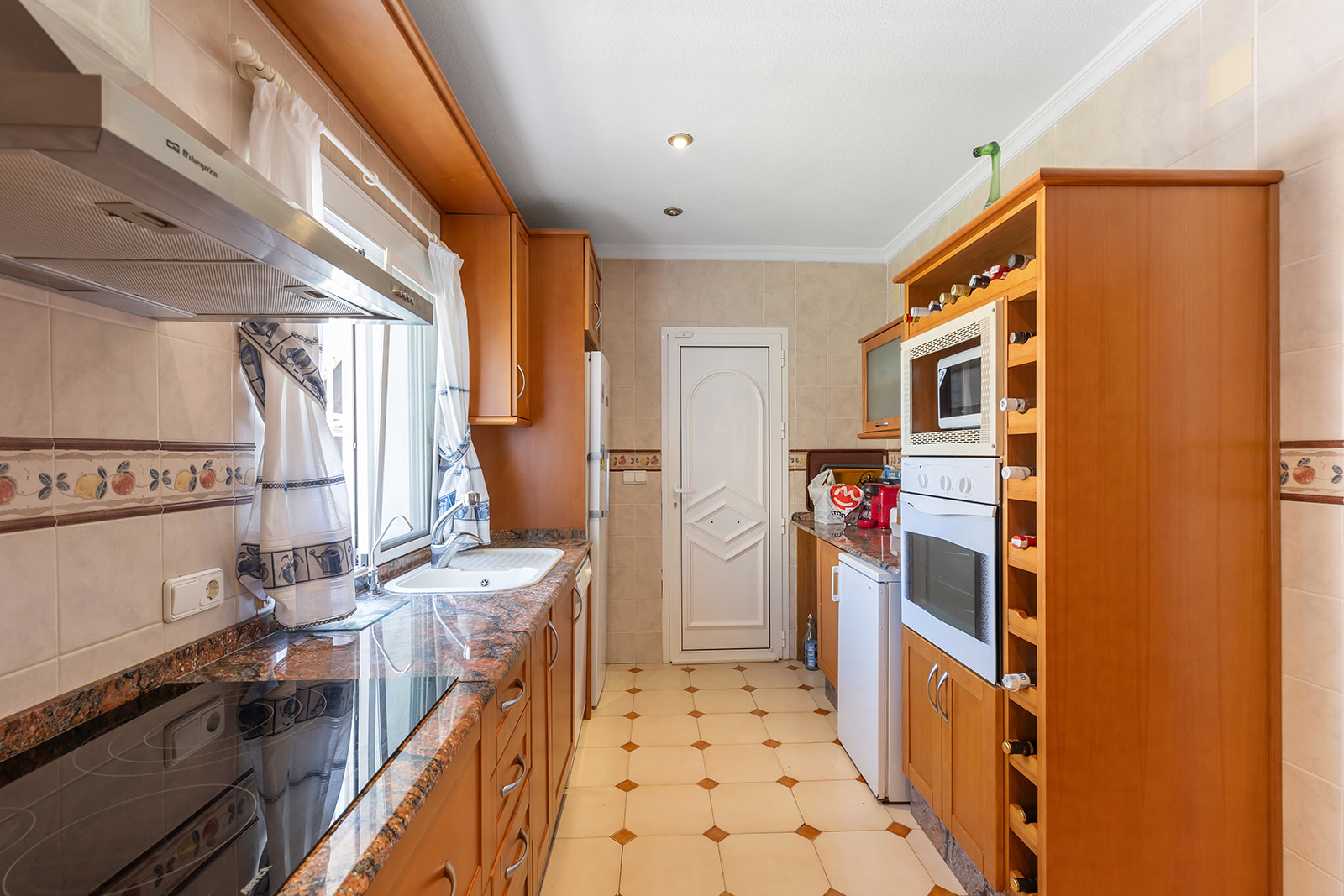 Villa a Rocio Del Mar, Alicante, Spagna 4 camere da letto, 141 mq. N° 128857