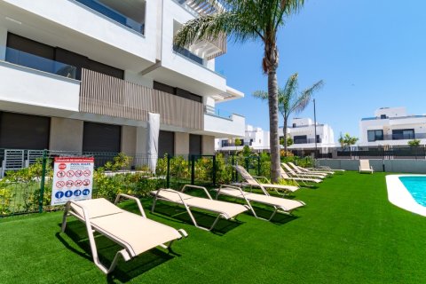 Huoneisto myytävänä Los Alcazares, Murcia, Espanja, 2 makuuhuonetta, 75 m2 No. 129491 - kuva 30