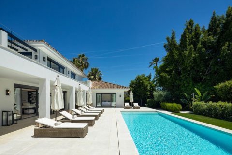 Dom Nueva Andalucia, Malaga, Hiszpania 5 sypialni, 490 mkw. nr 127510 – zdjęcie 2