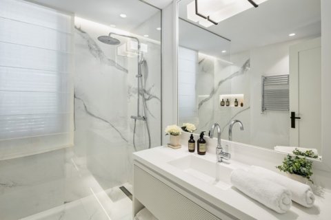 Dom Nueva Andalucia, Malaga, Hiszpania 5 sypialni, 490 mkw. nr 127510 – zdjęcie 23