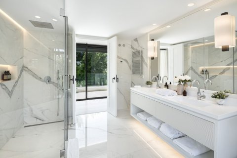 Dom Nueva Andalucia, Malaga, Hiszpania 5 sypialni, 490 mkw. nr 127510 – zdjęcie 20