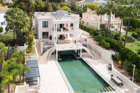 House for sale Marbella, Malaga, Spain 8 bedrooms, 2200 sq.m. No. 127511 - photo 17