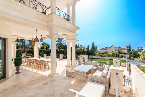 House for sale Marbella, Malaga, Spain 8 bedrooms, 2200 sq.m. No. 127511 - photo 6
