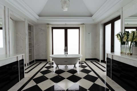 House for sale Marbella, Malaga, Spain 8 bedrooms, 2200 sq.m. No. 127511 - photo 30