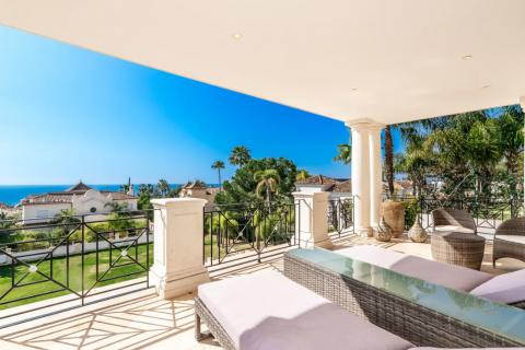 House for sale Marbella, Malaga, Spain 8 bedrooms, 2200 sq.m. No. 127511 - photo 11