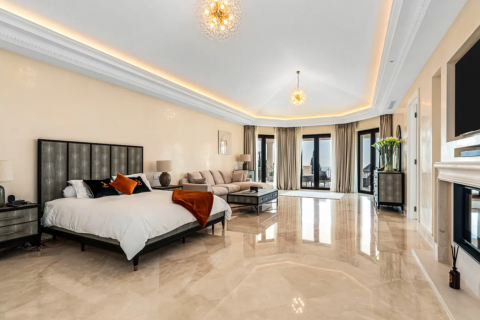House for sale Marbella, Malaga, Spain 8 bedrooms, 2200 sq.m. No. 127511 - photo 21