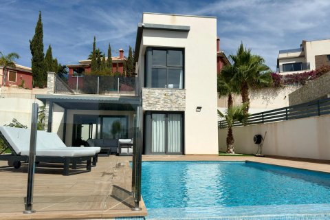 Villa zur Miete Finestrat, Alicante, Spanien 4 Schlafzimmer, 177 m2 Nr. 129675 - Foto 2