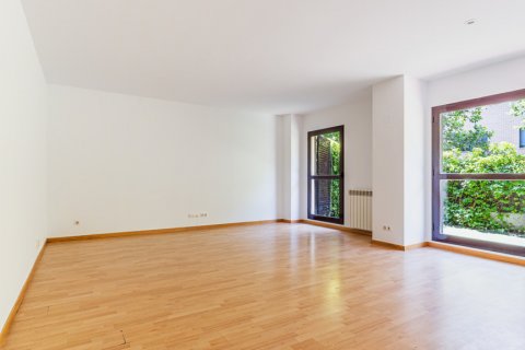 Apartment for sale Las Rozas de Madrid, Madrid, Spain 3 bedrooms, 198 sq.m. No. 122146 - photo 1