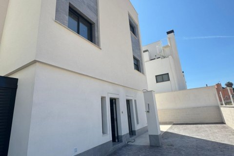 Villa for sale Guardamar del Segura, Alicante, Spain 4 bedrooms, 171 sq.m. No. 125437 - photo 21