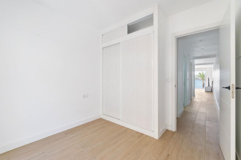 Apartment for sale Torrevieja, Alicante, Spain 4 bedrooms, 109 sq.m. No. 125438 - photo 15