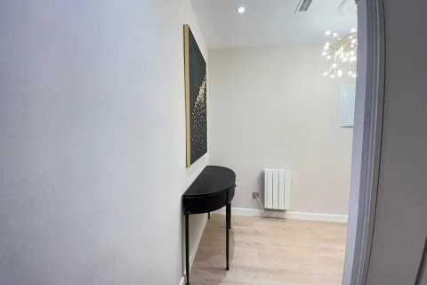 Apartment for sale Madrid, Spain 2 bedrooms, 113 sq.m. No. 129421 - photo 30