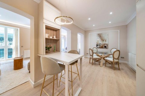 Apartment for sale Madrid, Spain 2 bedrooms, 113 sq.m. No. 129421 - photo 9